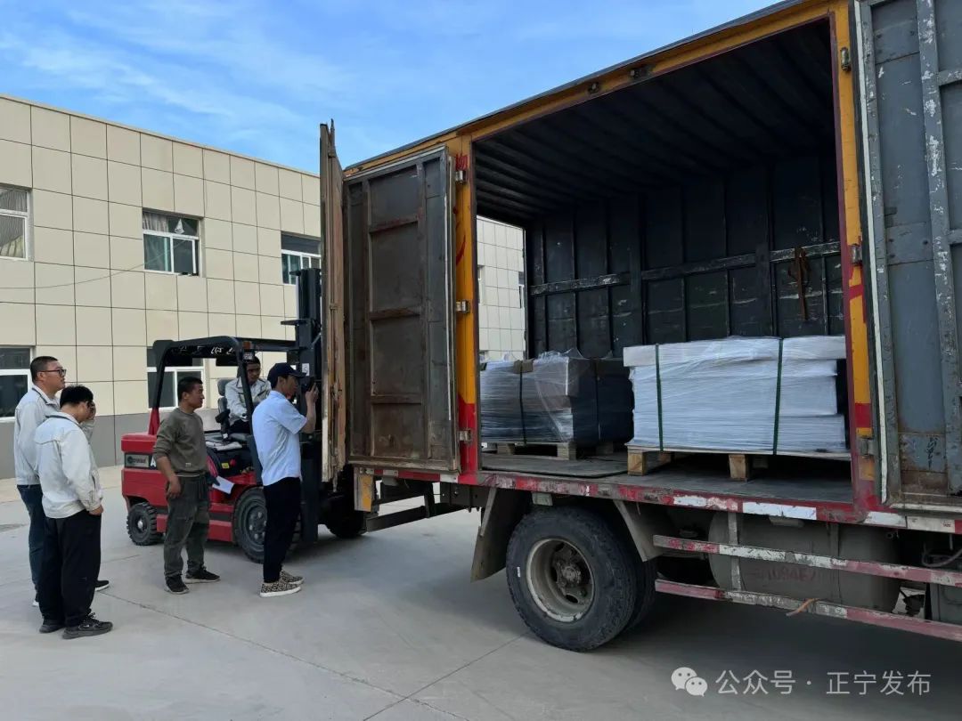 4月28日,位于正宁县的中钠储能新能源科技(甘肃)有限公司首批10000组