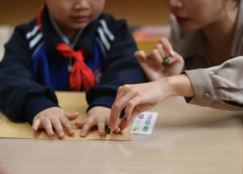 盲童学生在上课。新京报记者 浦峰 摄