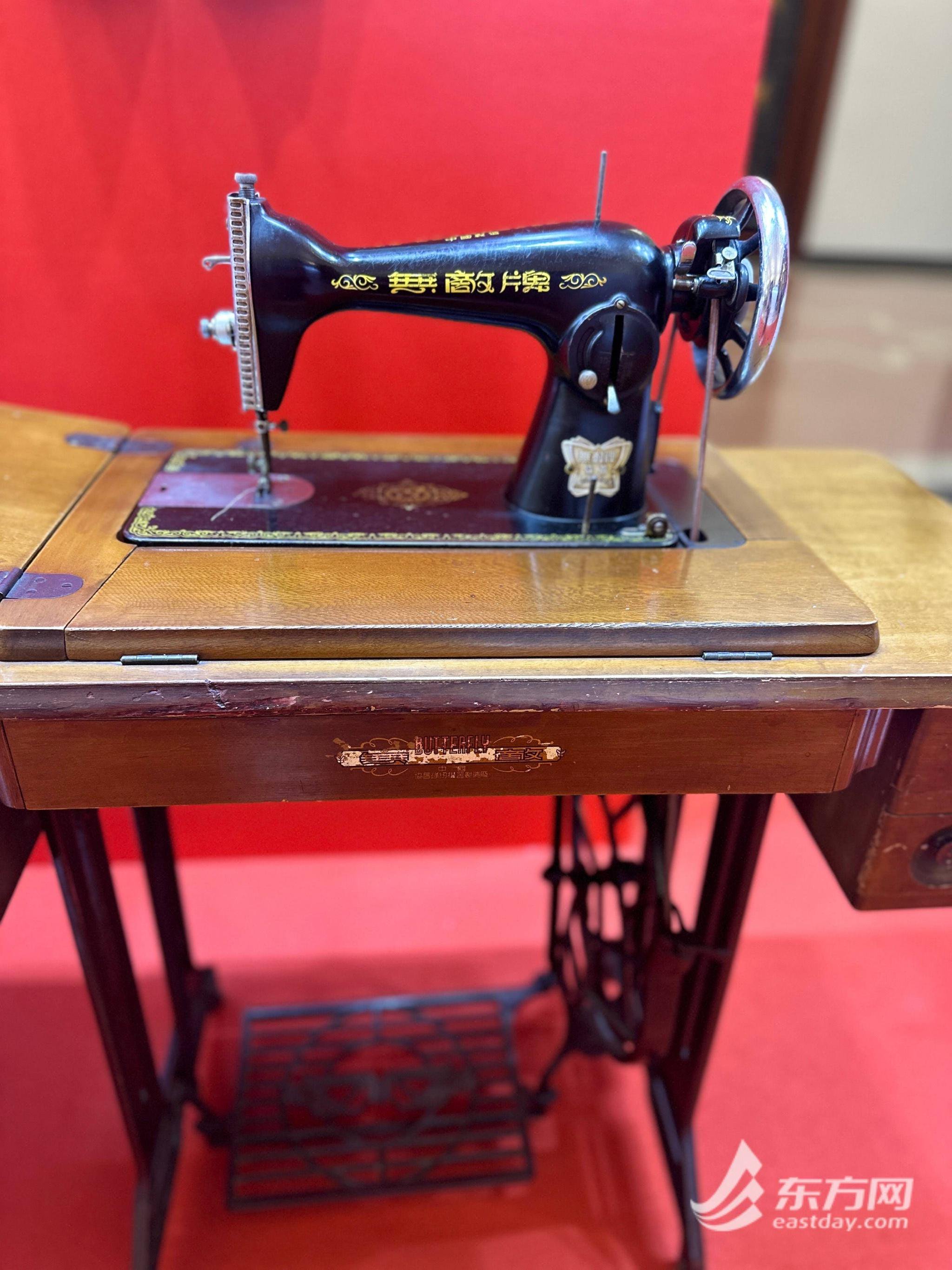 同年,协昌缝纫机产品"无敌牌"使用了"蝴蝶"