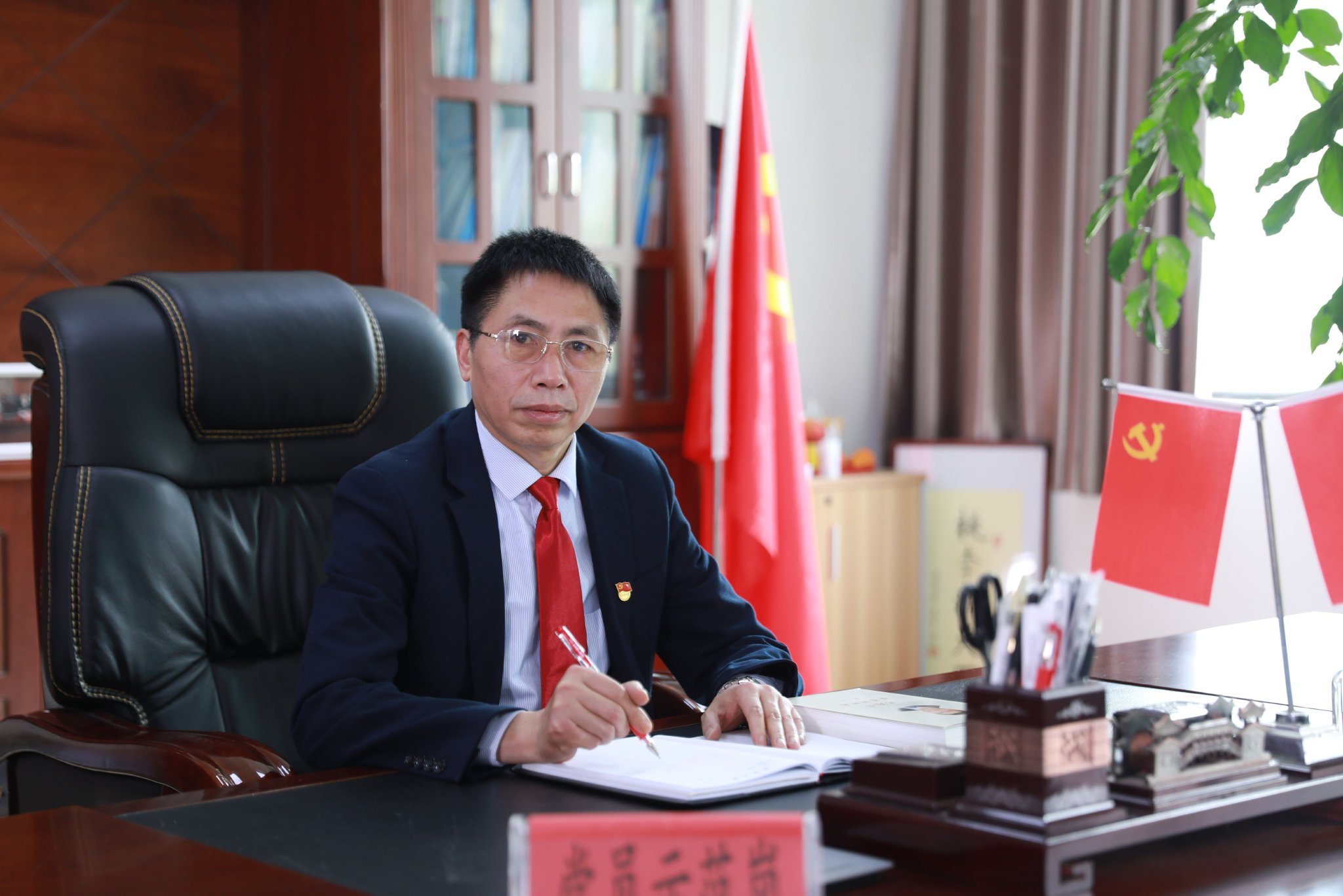 毕节七星关东辰实验学校党委书记,校长王进勋:风好正扬帆 奋进正当时