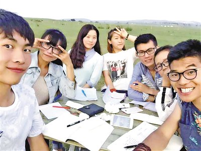 党的二十大报告指出,当代中国青年生逢其时,施展才干的舞台无比广阔