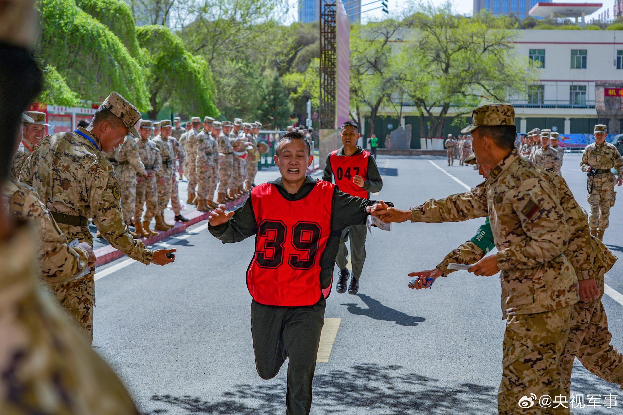 直击训练场!一组图片带你走进武警火热比武现场