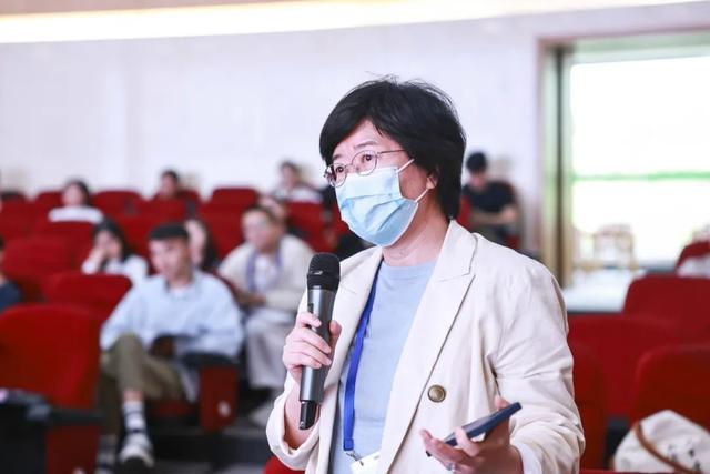 邀请了中科院上海药物所吴蓓丽研究员,上海交通大学洪亮教授,李丹教授