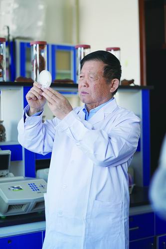 李玉:以科技铸就食用菌致富梦
