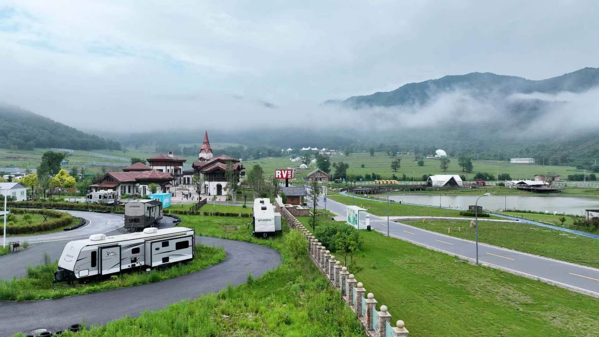 图为位于赤城县大海陀乡的海坨山谷国际旅游度假区.(资料图片)