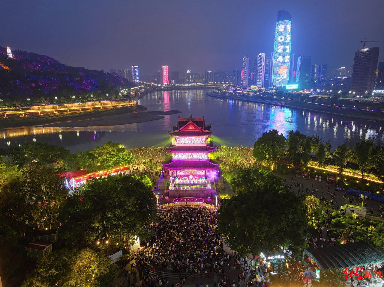 宜宾合江门夹镜楼 兰锋 摄