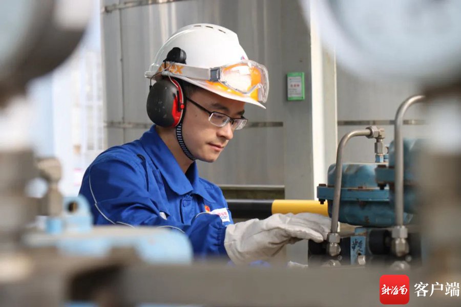 东方2人获得"全国五一劳动奖章",看看他们的故事