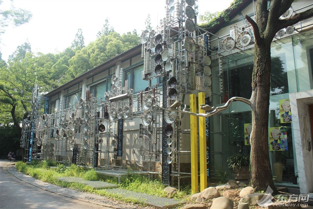 藏不住了!莘庄工业区里的"插画小镇",诗和远方就在眼前