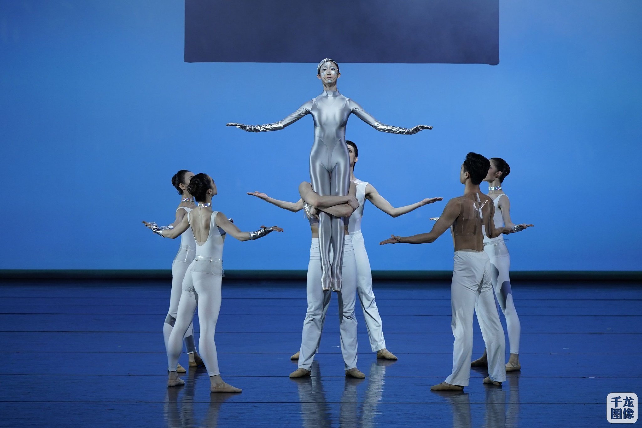 中央芭蕾舞团第十四届芭蕾创意工作坊"乘风行"精彩亮相