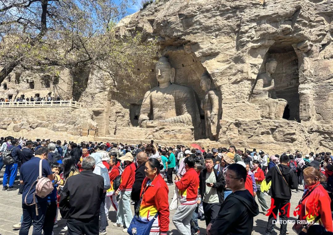 "五一"假期,云冈石窟恒山景区单日游客接待量均刷新记录