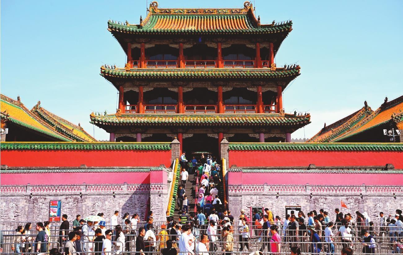 沈阳故宫博物院是“五一”期间全国各地游客来沈阳的最热门旅游目的地之一。本报记者 杨靖岫 摄
