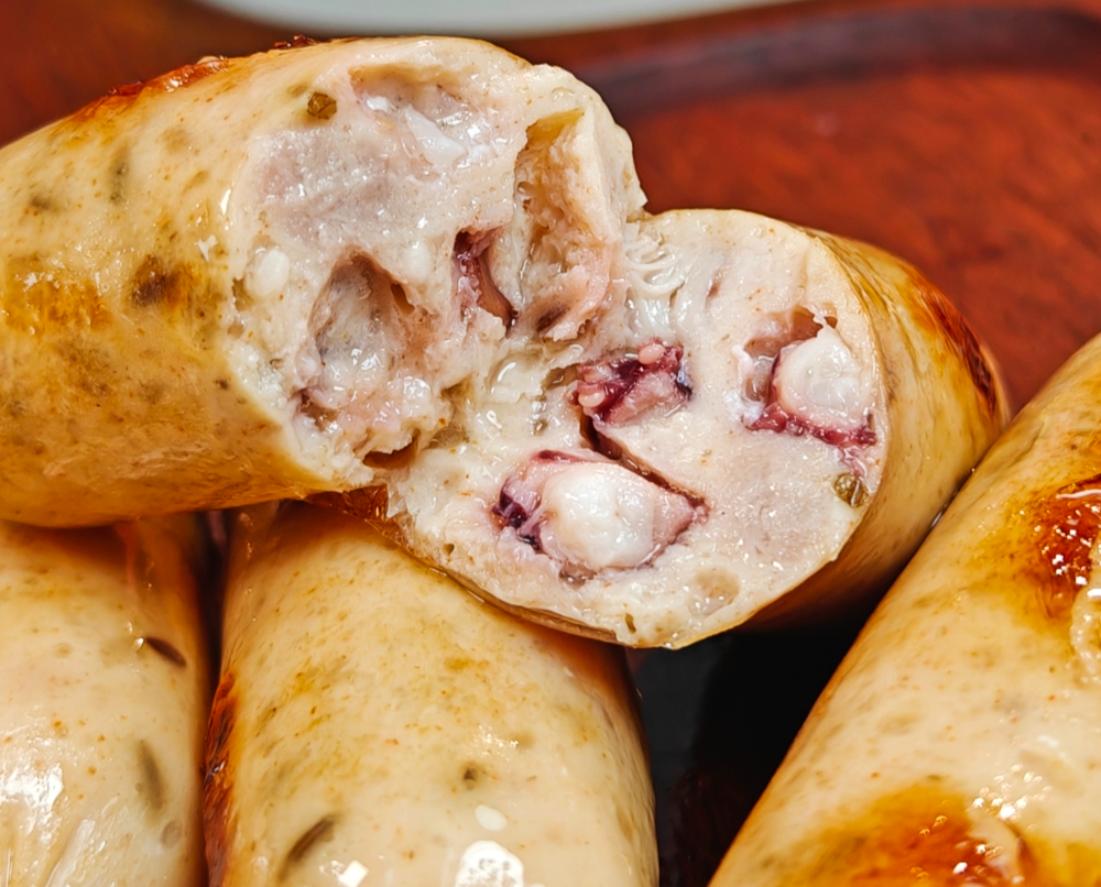 纯肉做的爆汁烤肠,不含淀粉,0色素,0防腐,肉香四溢!