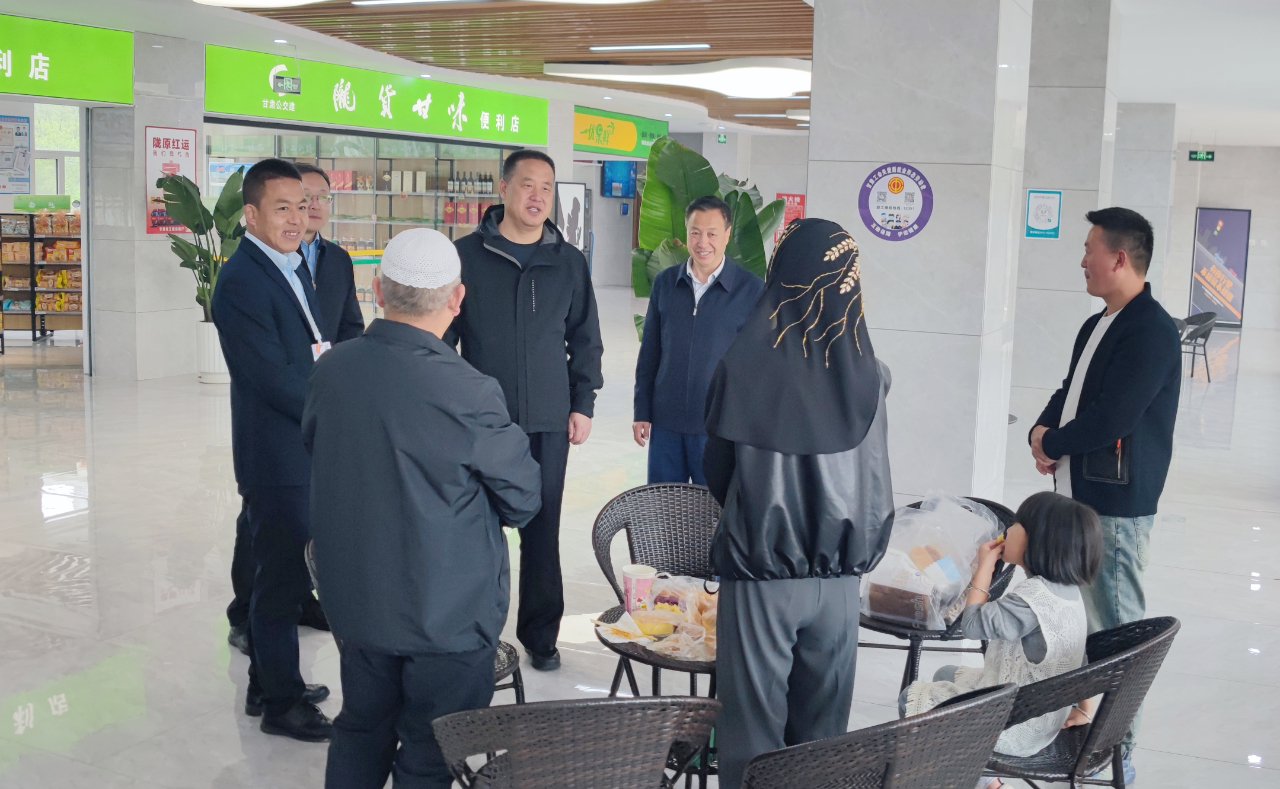 在静宁,定西,兰州北以及彭大高速海寨沟服务区,督导检查组听取了服务