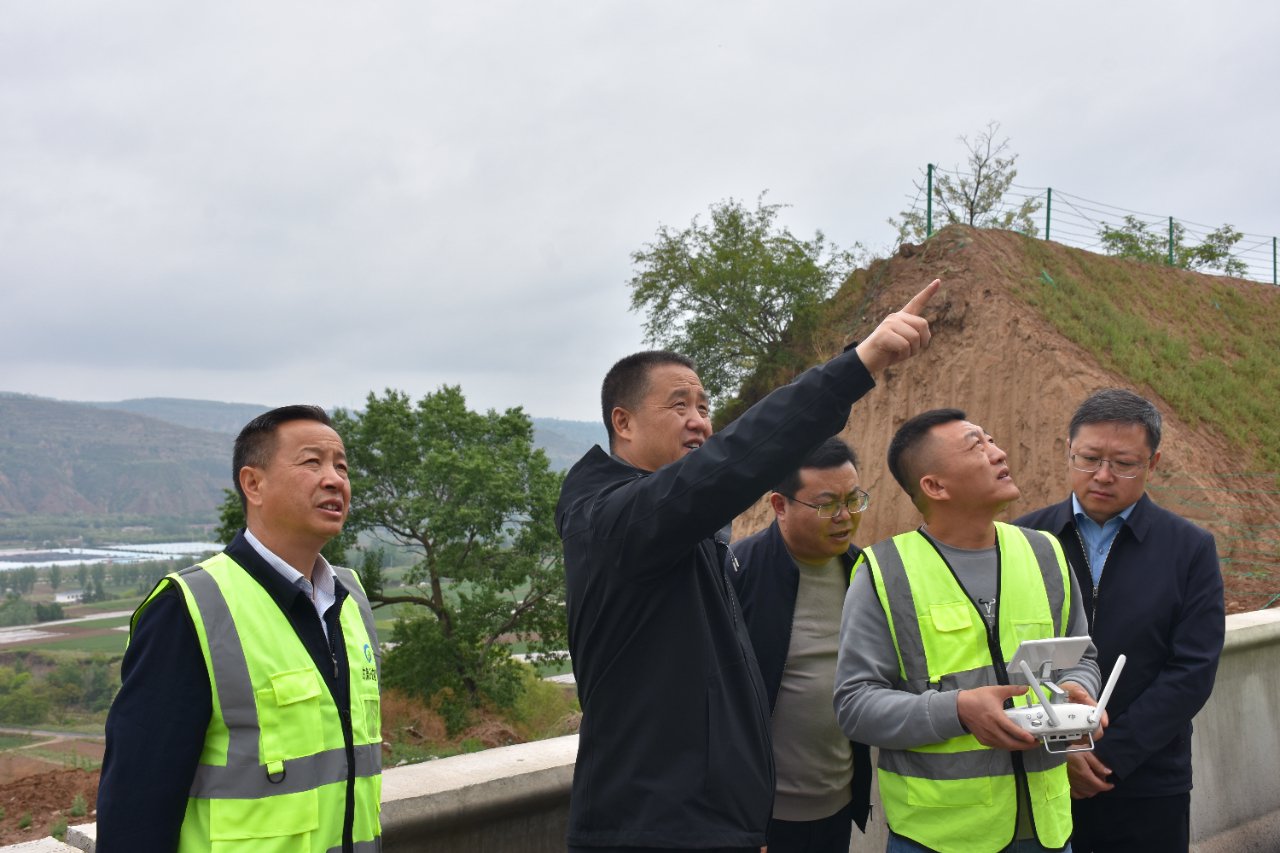在静宁,定西,兰州北以及彭大高速海寨沟服务区,督导检查组听取了服务