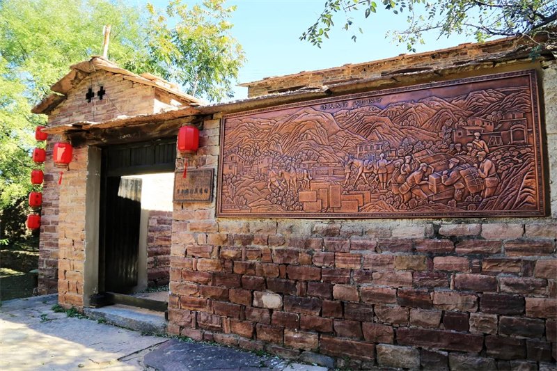 图自河北旅游杂志照亮了革命的胜利之路从太行深处一盏盏马灯彭德怀