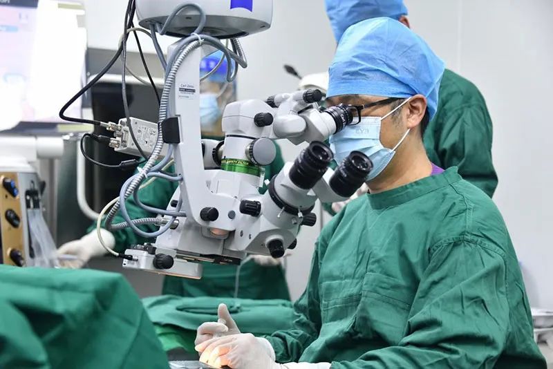 为年轻医师成才创造更好环境 | 人民时评_新浪财经_新浪网