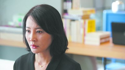 电影《泪光中的妈妈》举行首映礼