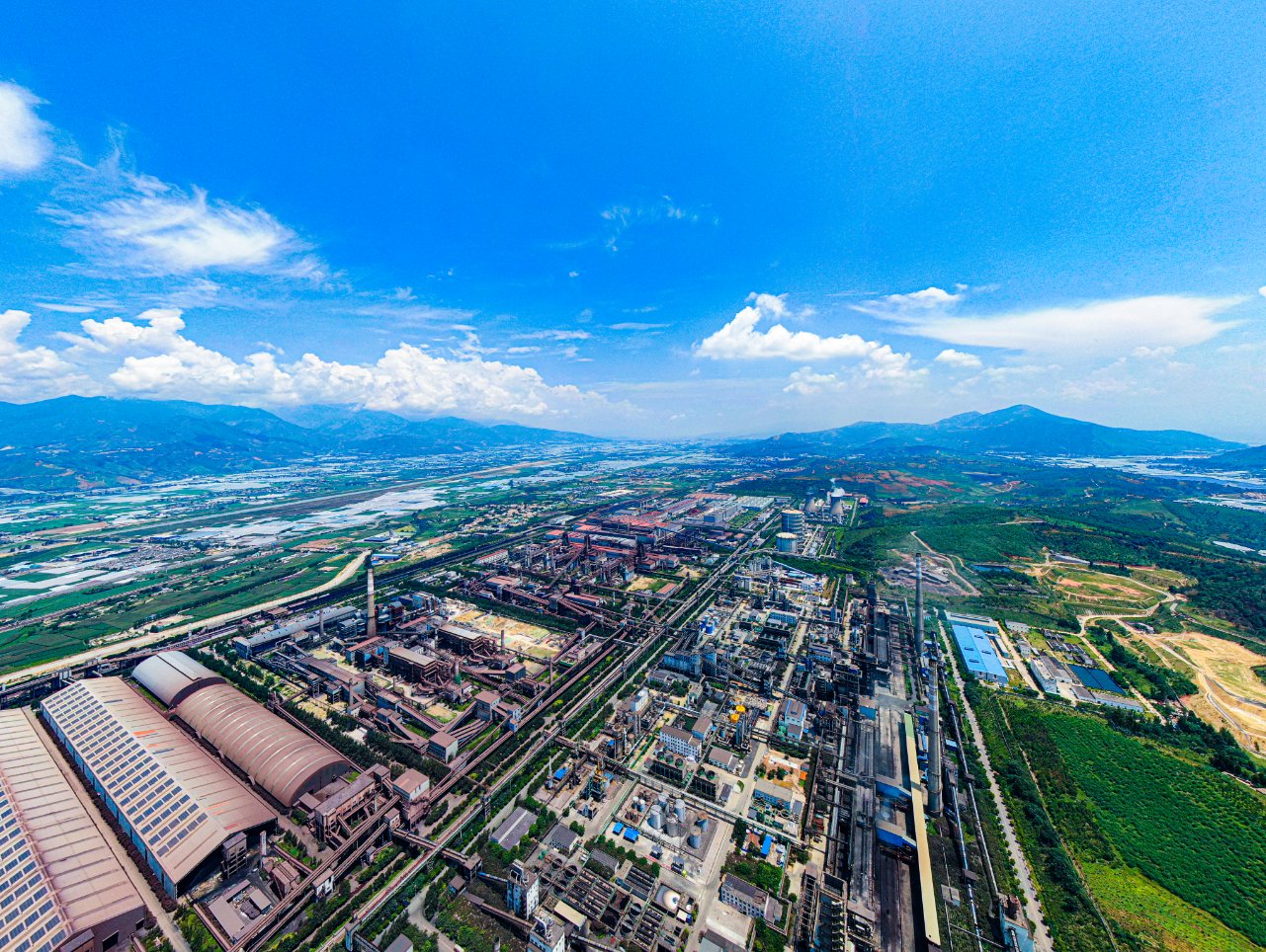 西昌钒钛产业园区所在的西昌市,正是凉山发展的极核所在.