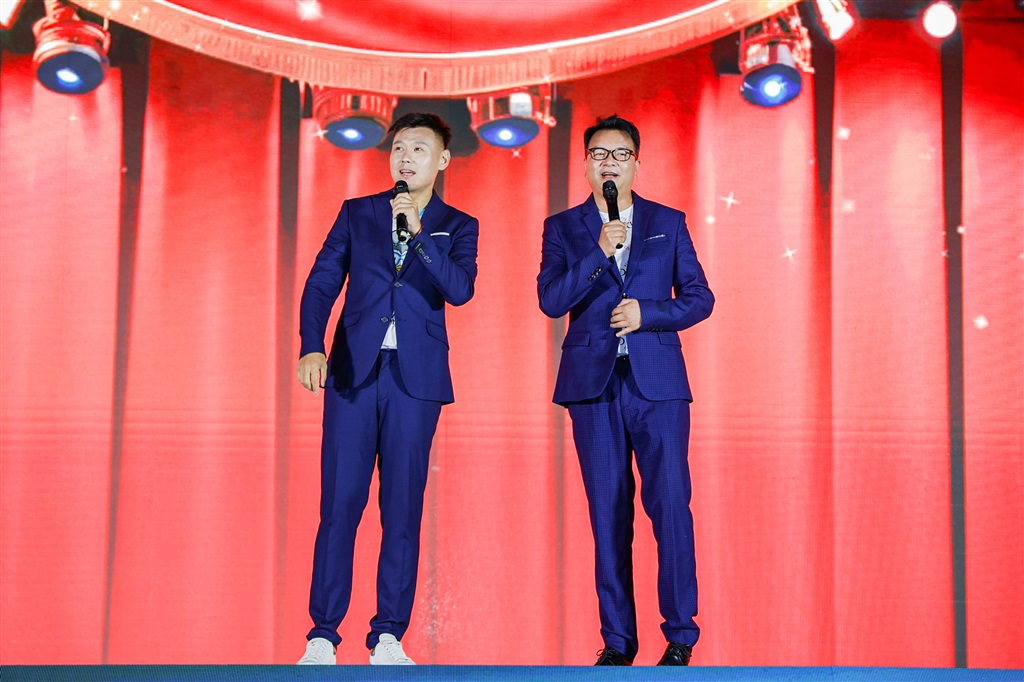 滑稽幽默表演艺术家刘全和,刘全利,上海著名滑稽戏演员潘前卫,陈靓等