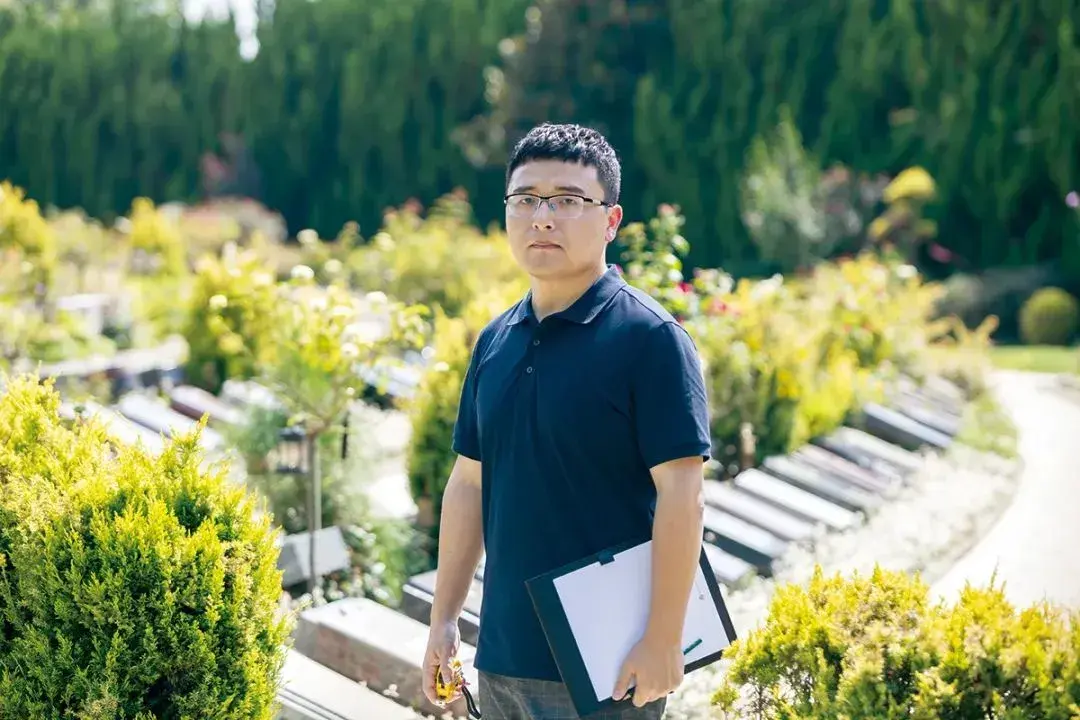 殡葬专业学生没毕业就被殡仪馆预订|朱磊_新浪财经_新浪网