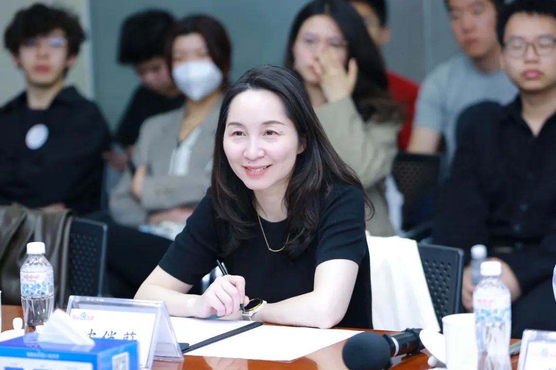 探索ai全栈布局!北大光华《中国经济发展与改革》课程走进百度