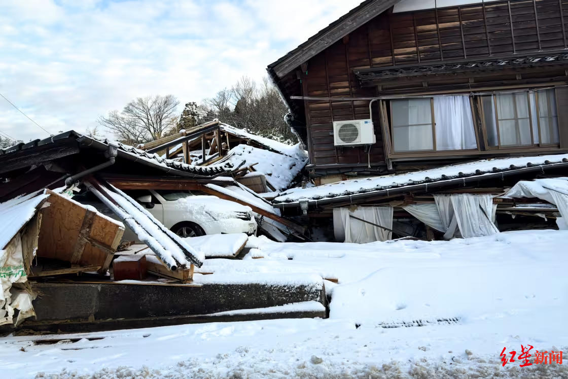 ▲1月14日，日本能登半岛的一栋受地震影响的房屋