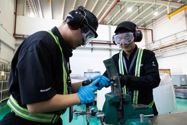 用坚守诠释最温暖的力量!和东东一起倾听平凡中的温暖故事