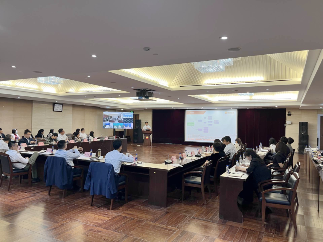 公司党委委员闫志勇主持