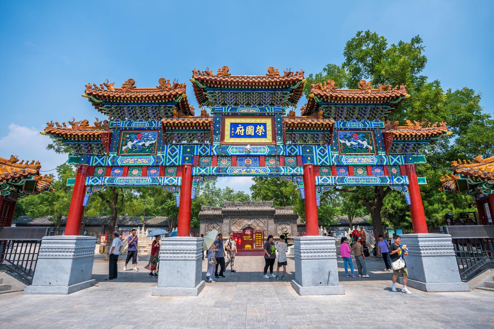 游走好县|五一订单翻倍的正定:饲料老板转型做民宿爆单,想开分店担心"