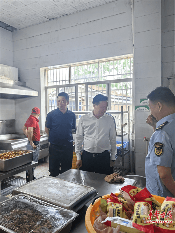 华容县领导到华容三中开展食品安全检查