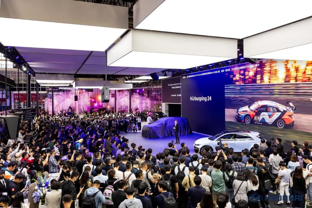 IONIQ 5 N中国版首度亮相北京车展。 现代汽车供图 华龙网发