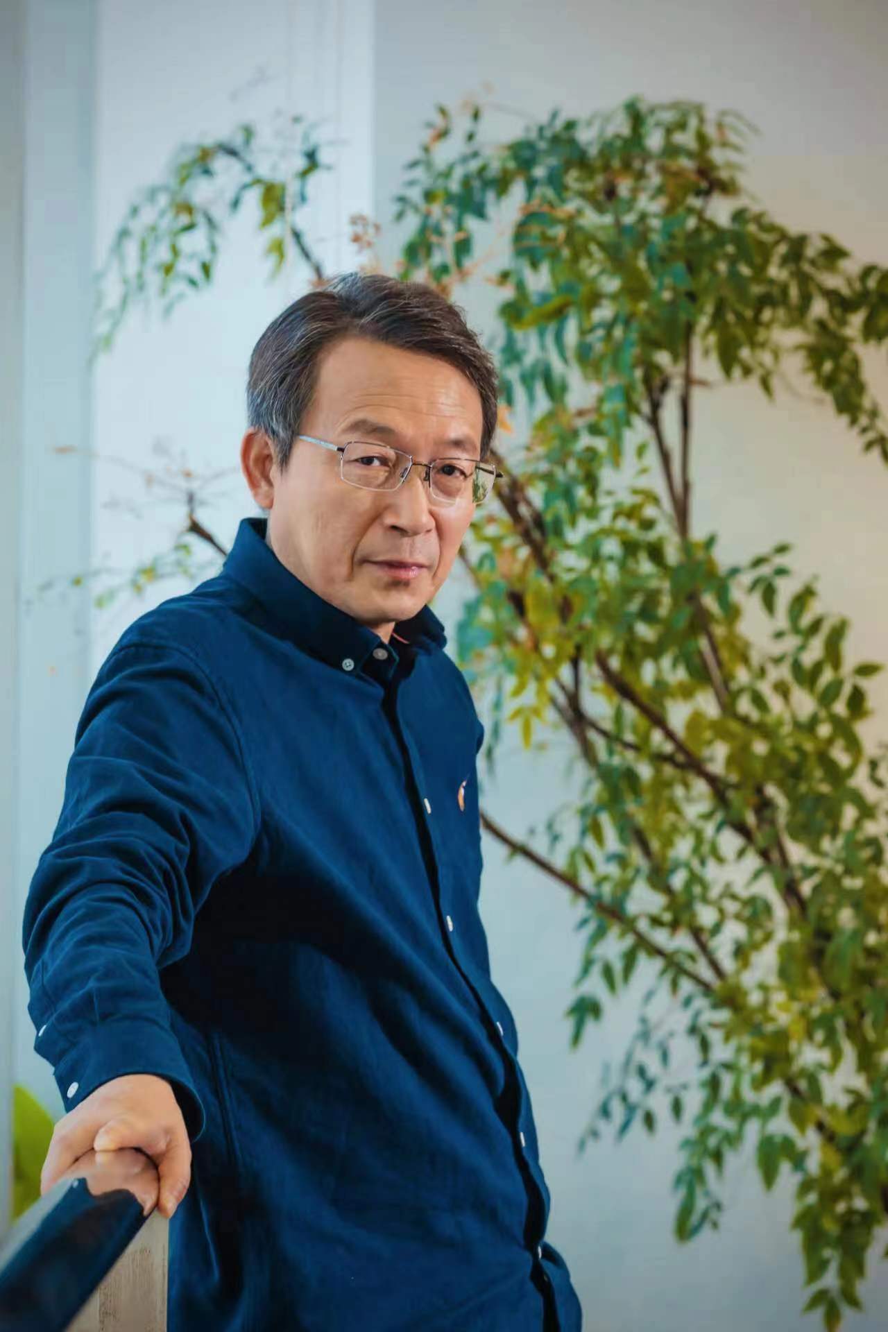 陈彦祝首届东北图书交易博览会成功举办.