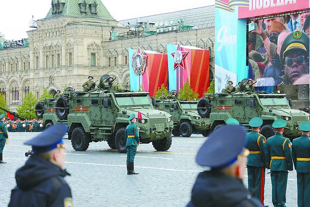 今年俄红场阅兵突出"实战化"