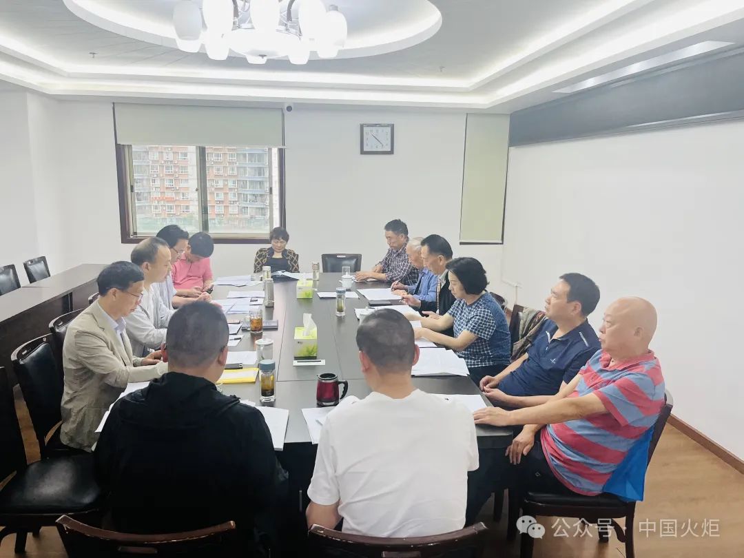 南岸区南川区隆化第五小学关工委在5月8日组织全校师生开展"少年向上