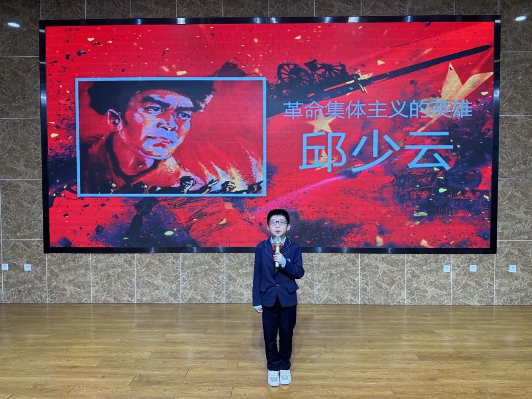 樊凌钰讲述了《英雄王二小》的故事.