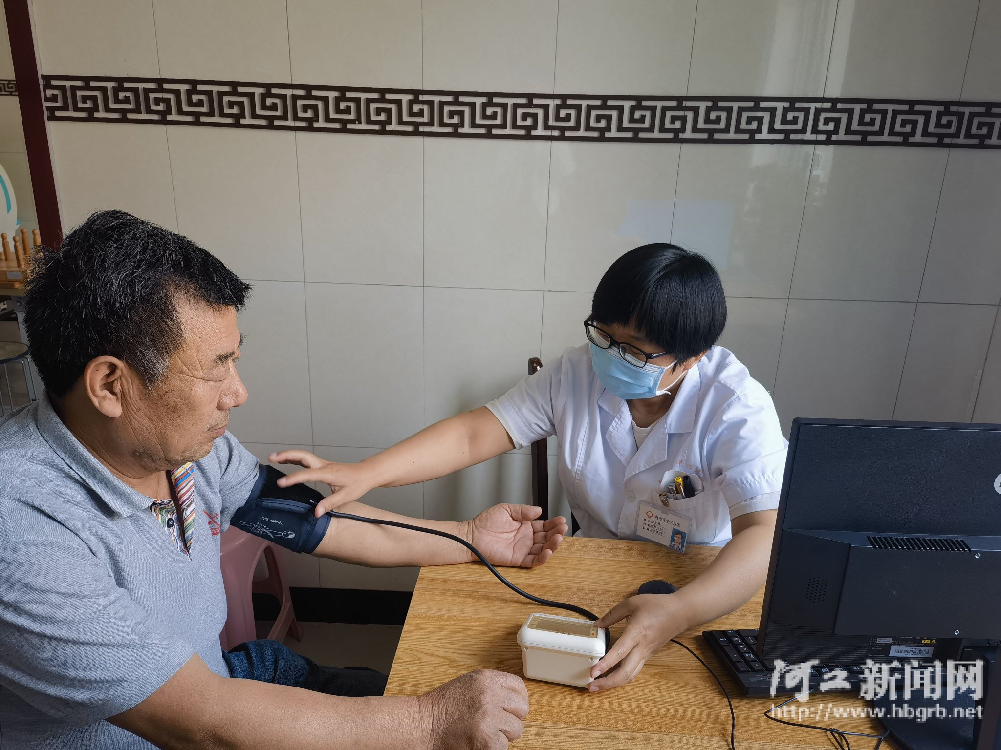 新乐市总工会组织开展关爱劳动者活动