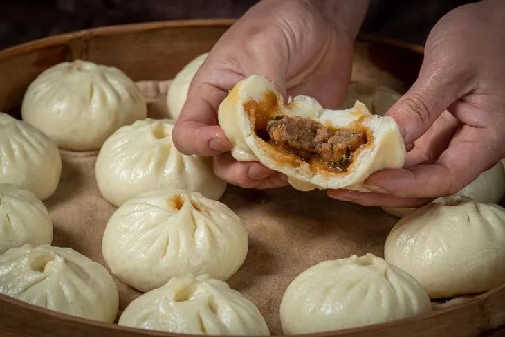 一个包子7块钱!一上桌就抢光!凭啥?
