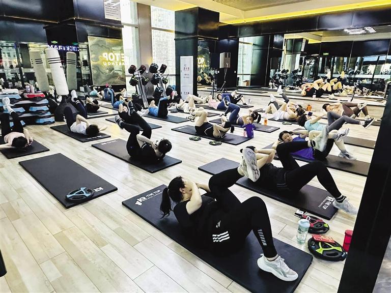 各路商家出新招 "她经济"日渐升温