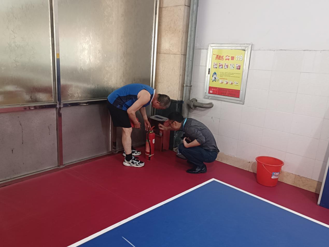 筑牢校园安全防线 守护师生平安之旅——庐江裴岗中学开展校园安全大