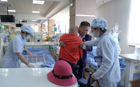 守护妻子26载,字字不提爱,句句都是爱|王金凤_新浪财经_新浪网