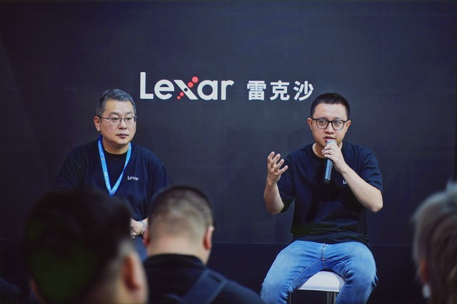 Lexar品牌总监林益民和Lexar中国区销售总监张俊涛接受媒体专访