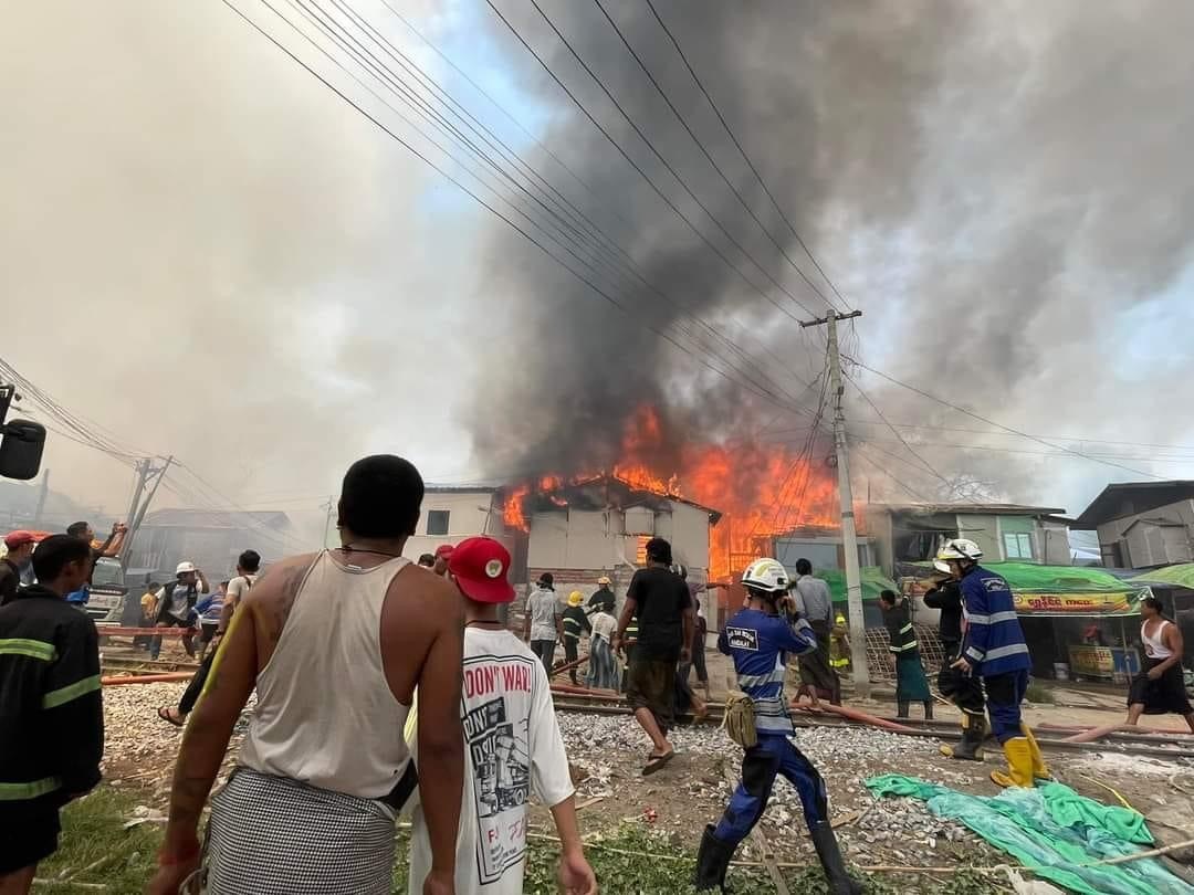 据缅甸消防局消息,当地时间5月10日上午,该国曼德勒市一社区发生火灾