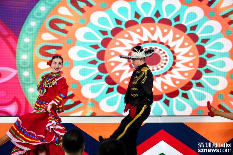 首航仪式现场墨西哥风情歌舞表演。