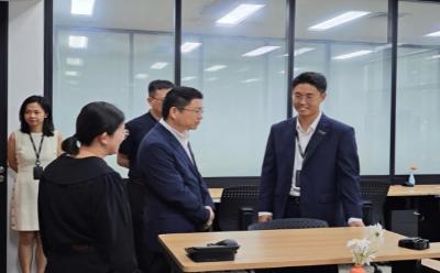 顾敏副区长亲临BEEPLUS,苏州市与蜜蜂科技探讨产业合作新篇章|苏州市_新浪财经_新浪网