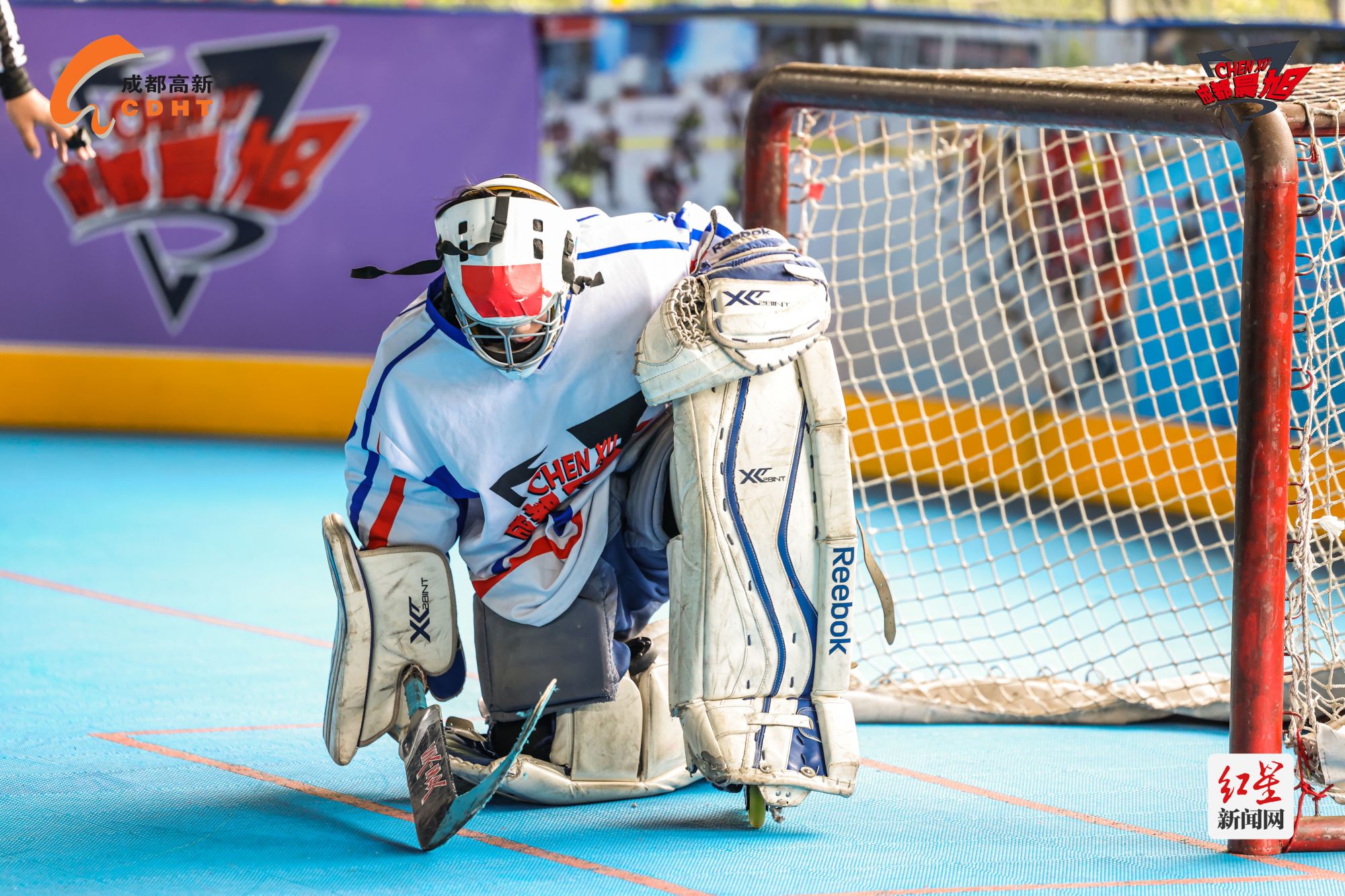 逐梦冰球世界 2024年成都高新区青少年轮滑冰球项目选拔赛举办