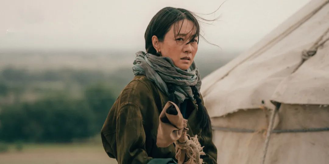 张凤侠 /《我的阿勒泰》剧照作为母亲,她好像不怎么称职.