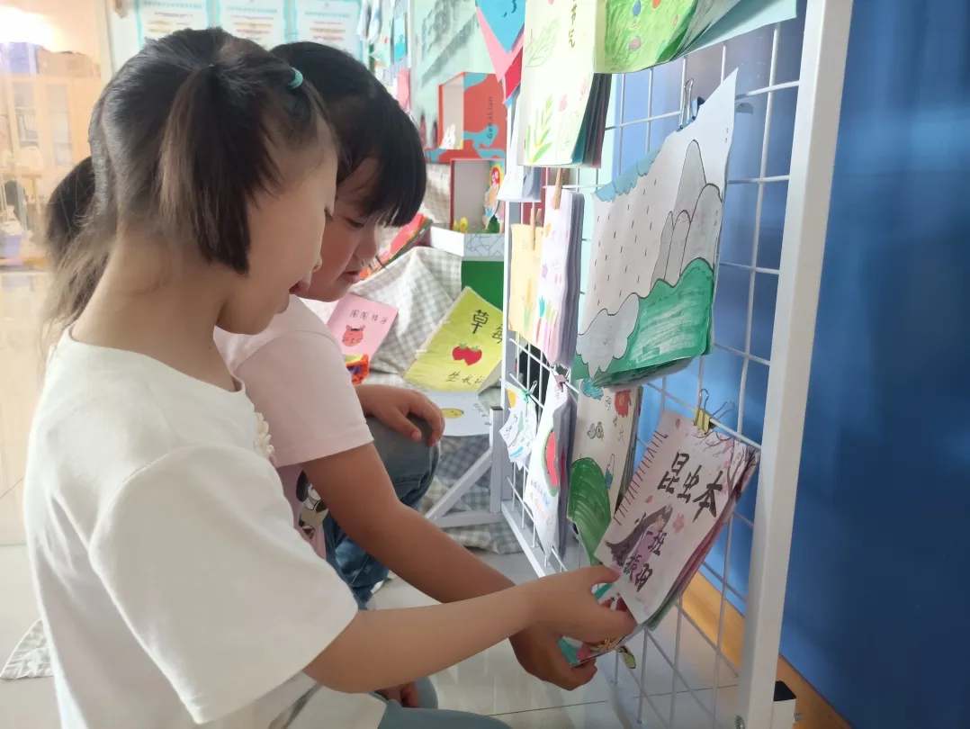 灞桥区席王街道中心幼儿园开展"读书月"主题系列活动