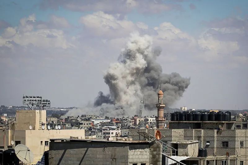 当地时间5月6日，以色列轰炸拉法东部地区（来源：央视新闻）