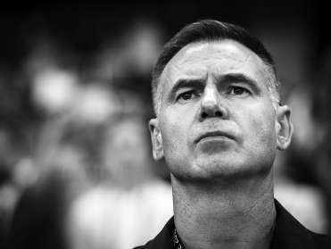 中国女足新任主帅是他