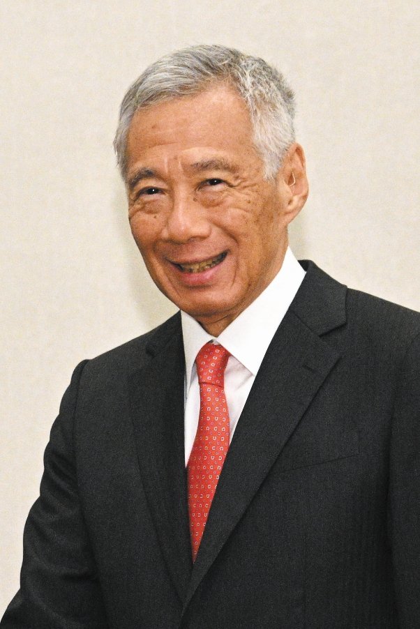 新加坡现任首相图片